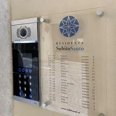 公寓 Residenza Subitosanto 