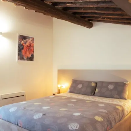 Residenza Subitosanto 